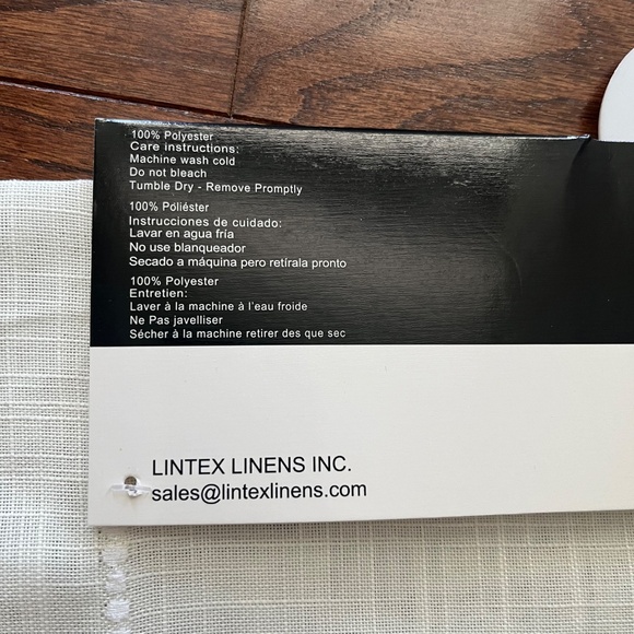 NWT Easter Table Runner - Picture 5 of 6